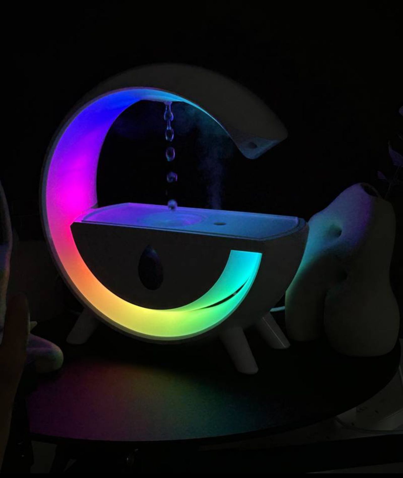 CASSA BLUETOOTH PROFUMATORE ANTI GRAVITA’ CON LED E ALTOPARLANTE